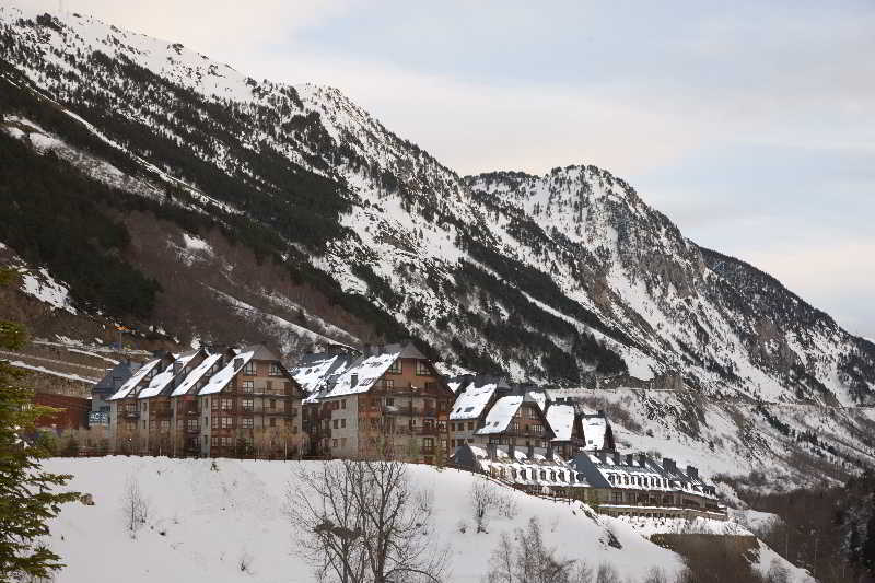 Hotel Val De Ruda 바케이라-베렛 외부 사진